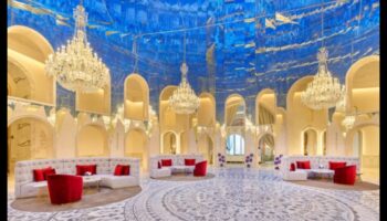 Bez piepūles bagātības odiseja: dodieties greznā, modernā ceļojumā