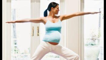 Jogas starojums: maigi un atjaunojoši grūtniecības treniņi