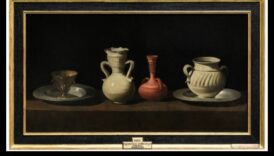 Laika trauki: Klusā daba ar antīkiem priekšmetiem mūžīgās skicēs