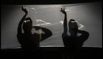 Tekstilizstrādājumu inovācijas: jaunu auduma robežu izpēte